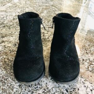 Olive & Edie Sparkly Black Kids Boots. Size 9.